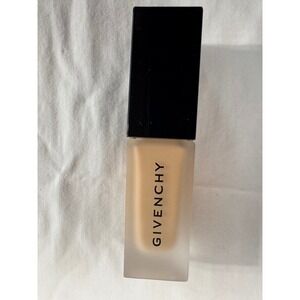 Givenchy Prisme Libre Skin-Caring‎ Matte Foundation 1-W105 1oz 30ml New